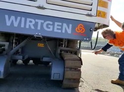 Perbaikan Jelang MotoGP Indonesia Digeber, Aspal Sirkuit Mandalika Mulai Dikelupas