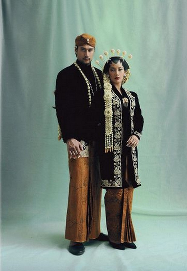 Tara Basro dan Daniel Adnan/Foto : instagram.com/danieladnan Foto prewedding Tara Basro dan Daniel Adnan dalam balutan busana adat Jawa