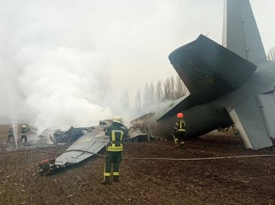 Foto-foto Pesawat Antonov Ukraina yang Jatuh Usai Ditembak