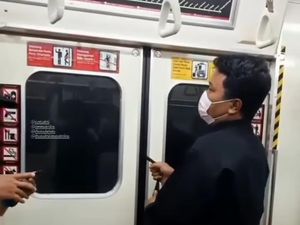 Viral Tas Penumpang Terjepit Pintu KRL, Ini Imbauan KAI Commuter