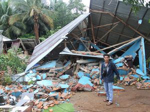 Pemkab Pasaman Barat Tetapkan Tanggap Darurat Gempa 14 Hari Pemkab Pasaman Barat Tetapkan Tanggap Darurat Gempa 14 Hari