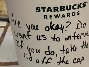 Beri Cokelat Panas dengan Pesan Menyentuh, Barista Ini Dipuji Beri Cokelat Panas dengan Pesan Menyentuh, Barista Ini Dipuji