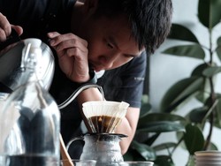 Dear Milenial, Pangkas Budget Ngopi Setahun Bisa Hemat Uang Segini Lho