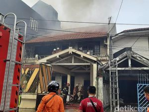 Kebakaran Rumah di Ngagel Surabaya Gegara Korsleting Kipas Angin Kebakaran Rumah di Ngagel Surabaya Gegara Korsleting Kipas Angin
