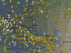 Pantau Langit Ukraina Kosong Melompong Pakai Flightradar24