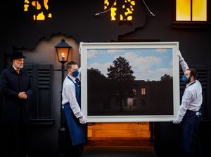 Lukisan Rene Magritte, Pelukis Surealis Belgia Dilelang Rp 647 M