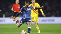 Gol-gol Jordi Alba, Frenkie de Jong, dan Gerard Pique hanya bisa dibalas oleh penalti Lorenzo Insigne. AP/Alessandro Garofalo