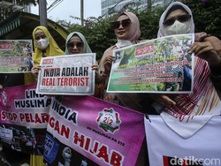 Hijabophobia dan Diskriminasi Tenaga Kerja