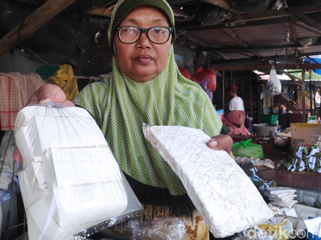 Pedagang Pasar Rembang Kompak Naikkan Harga Tahu, Jadi Berapa?