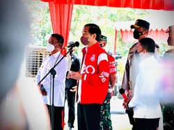 Jokowi Tinjau Vaksinasi COVID-19 di Sulteng, Puji Antusiasme Warga