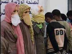 Pakai Makeup Tebal, Viral Pria Afrika Menyamar Jadi Wanita Arab di Bandara