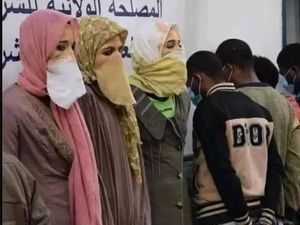 Pakai Makeup Tebal, Viral Pria Afrika Menyamar Jadi Wanita Arab di Bandara Pakai Makeup Tebal, Viral Pria Afrika Menyamar Jadi Wanita Arab di Bandara