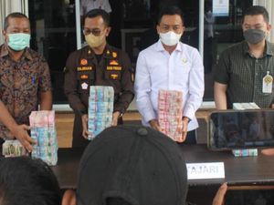 14 Kepala Puskesmas di Kepri Kembalikan Insentif Kelebihan Bayar Rp 1,9 M 14 Kepala Puskesmas di Kepri Kembalikan Insentif Kelebihan Bayar Rp 1,9 M