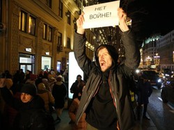 Unjuk Rasa Antiperang, Ribuan Orang di Sejumlah Kota di Rusia Ditangkap