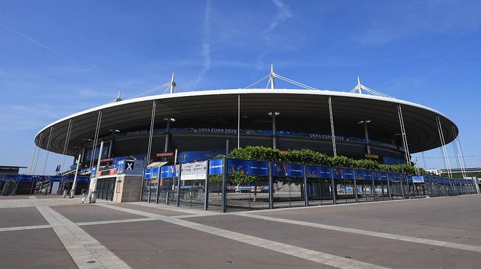 PARIS, FRANCE - JUNE 09:  A general view of the stadium ahead of the UEFA Euro 2016 at Stade de France on June 9, 2016 in Paris, France. The opening match of the tournament is on June 10.  (Photo by Matthias Hangst/Getty Images)