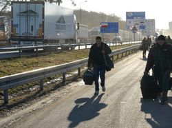 Rusia Menyerang, 50 Ribu Warga Ukraina Lari ke Polandia-Moldova
