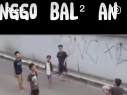Viral Underpass Makamhaji Jadi Lapangan Bola, Netizen: Kapan Lagi Lur!