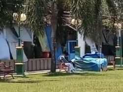 Viral Video Remaja Berseragam Sekolah Bermesraan di Alun-alun Batang