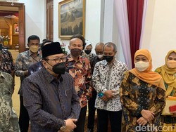 Wantimpres Pakde Karwo Temui Gubernur Khofifah, Ada Apa?