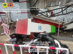 Angin Kencang Terjadi di Bogor, Pohon Tumbang-Tembok SPBU Roboh