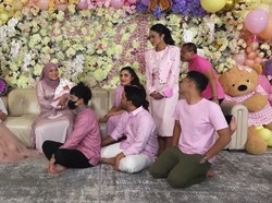 Doa Anang-Ashanty untuk Putri Pertama Aurel-Atta