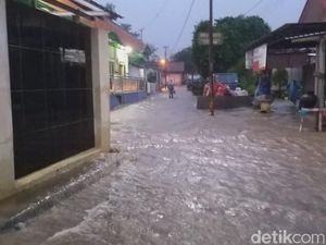 Banjir Bandang Terjang Brebes Selatan, Rumah Warga Roboh
