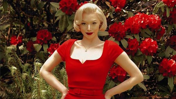 10 Foto Wanita Viral di Medsos karena Mirip Banget Marilyn Monroe