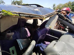 Mobil Terjun ke Sungai Peni Kulon Progo, Diduga Sopir Ngantuk