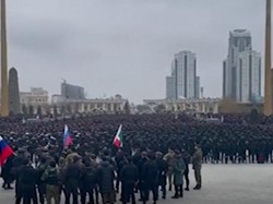 Chechnya Pamerkan 12 Ribu Pasukannya, Desak Ukraina Minta Ampun ke Putin