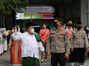 Polisi di Bojonegoro Ajak Santriwati Tangkal Radikalisme