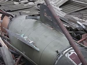 Baku Tembak di Donetsk, Bom Nyasar ke Permukiman Warga