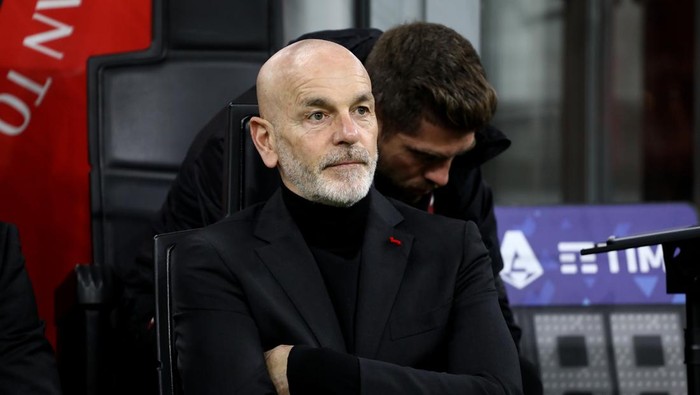 MILAN, ITALY - FEBRUARY 25: Stefano Pioli, Head Coach of AC Milan, is pictured during the Serie A match between AC Milan and Udinese Calcio at Stadio Giuseppe Meazza on February 25, 2022 in Milan, Italy. (Photo by Marco Luzzani/Getty Images)