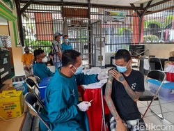 Cegah Omicron, 59 Warga Binaan Lapas Klas IIB Majalengka Divaksinasi