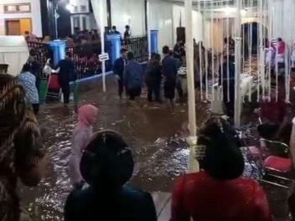 Viral Hajatan di Gunungkidul Geger Gegara Banjir