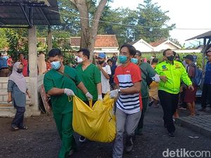 Warga Sebut Dua Penumpang Terlempar Keluar Saat Bus Tertabrak Kereta Api
