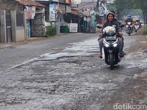 Duh, Jalan Cikancung-Cicalengka Rusak Bikin Pengeluaran Tekor