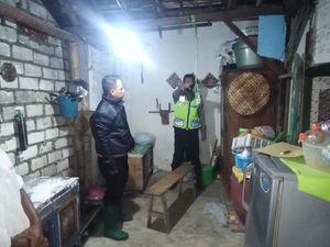 Pria di Lamongan Gantung Diri Diduga Depresi Karena Nganggur Pria di Lamongan Gantung Diri Diduga Depresi Karena Nganggur