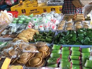 Berburu Jajanan Pasar Murah Meriah di Ciledug