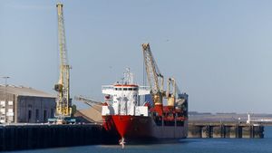Kapal Kargo Rusia Dicegat Pasukan Prancis Imbas Invasi ke Ukraina