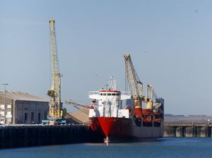 Kapal Kargo Rusia Dicegat Pasukan Prancis Imbas Invasi ke Ukraina