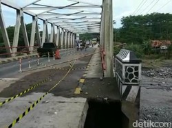 Banjir Bandang Brebes Juga Rusak Jembatan Tegal-Banyumas