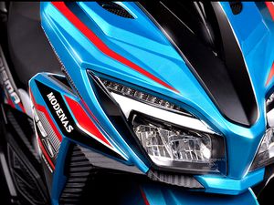 Wujud Skutik Kembaran Honda Vario asal Malaysia, Modenas Karisma 125S Wujud Skutik Kembaran Honda Vario asal Malaysia, Modenas Karisma 125S