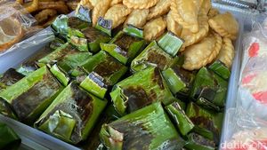 Ragam Kue Murah Meriah di Pasar Kue Subuh Saraswati