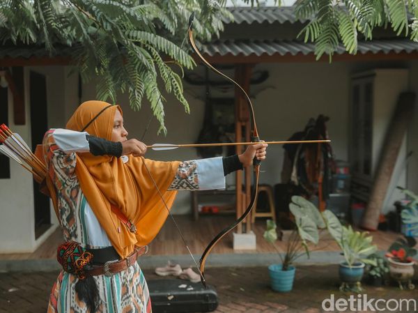Potret Arum, Si Gadis Pemanah Berkuda yang Taklukkan Turki