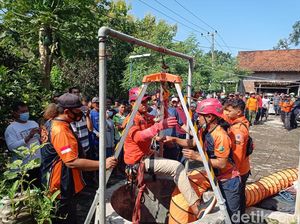 Nenek di Ponorogo Ceburkan Diri ke Sumur Diduga Depresi Sakit Menahun Nenek di Ponorogo Ceburkan Diri ke Sumur Diduga Depresi Sakit Menahun