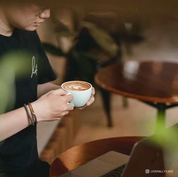 literally cafe indra kenz