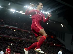 Matahari dan Pasir Bikin Van Dijk Oke Lagi