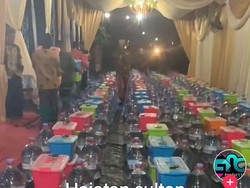 Cerita Tamu Hajatan Sultan di Bojonegoro Dibekali Galon-Boks Makanan