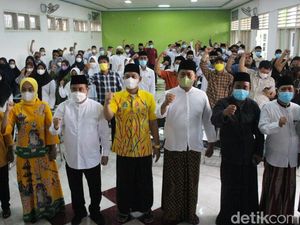 Barisan Santri Deklarasi Dukung Airlangga-Khofifah untuk Pilpres 2024 Barisan Santri Deklarasi Dukung Airlangga-Khofifah untuk Pilpres 2024