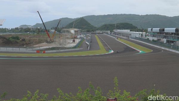 Foto: Intip Bukit Jokowi di Sirkuit Mandalika